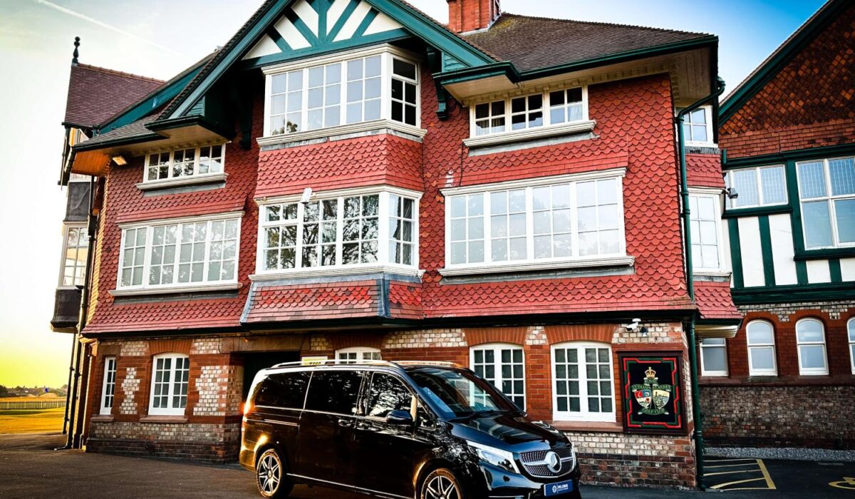 Airport chauffeur transfer